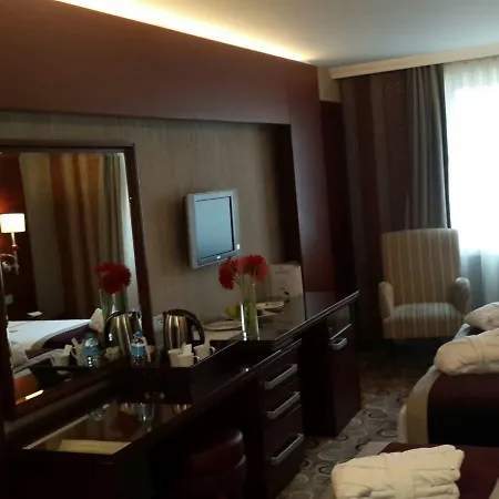 Taksim Gonen ホテル 4*