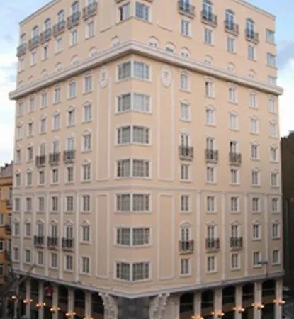 Hotel Taksim Gonen 4*
